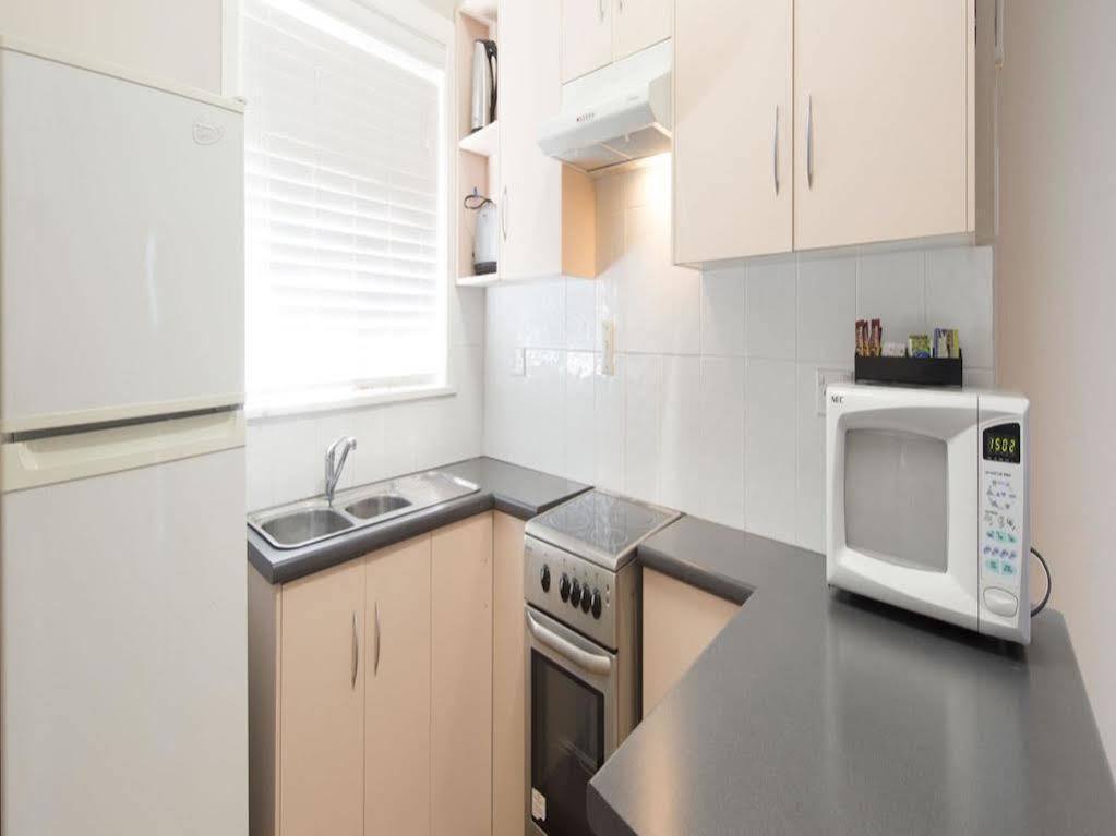 City Centre Apartments Графтън Екстериор снимка